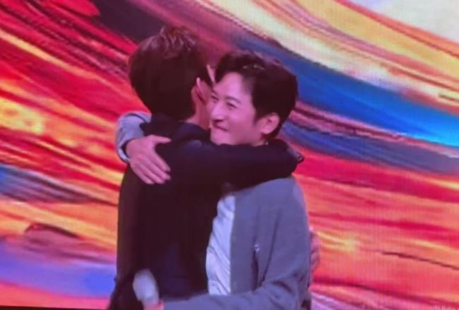 李维嘉何炅相拥而泣 久别重逢泪满眶