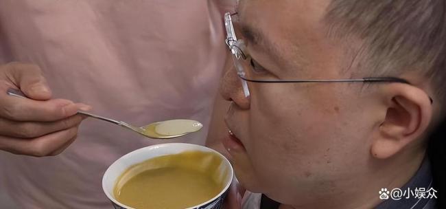 蔡磊近况：全身瘫软，眼控仪成生命之光