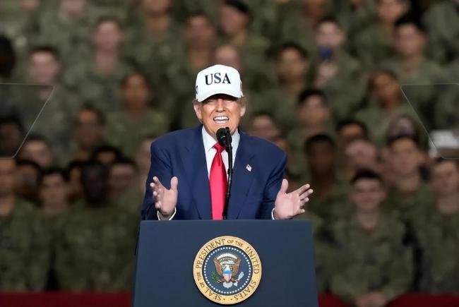 特朗普吐槽美航母电磁弹射