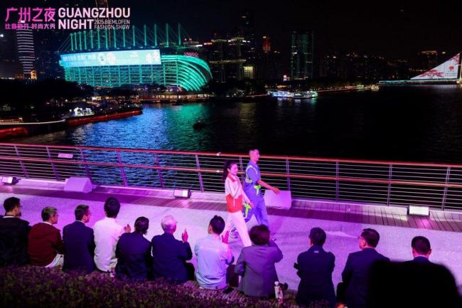 广州塔换新装迎全运 湾区三色点亮夜空