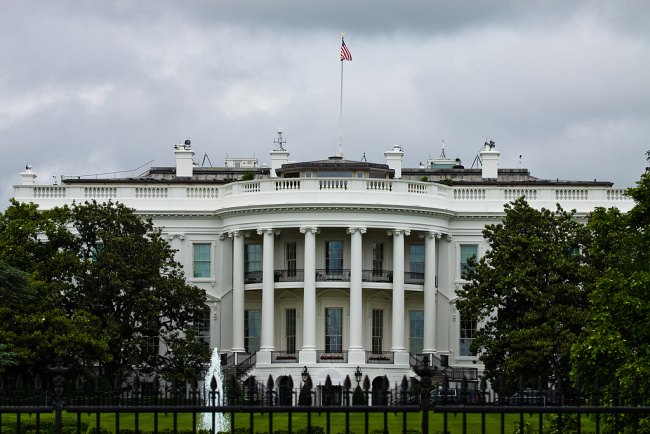 美參議院通過終止特朗普全麵關稅政策決議