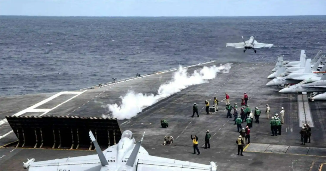 美航母改回蒸汽弹射难度多大 特朗普吐槽引发热议