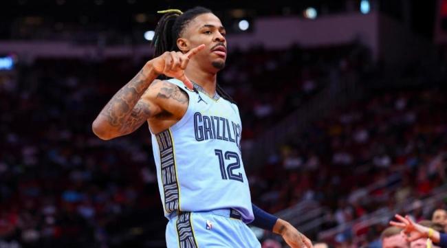 NBA杯：东契奇44+12湖人逆转灰熊 莫兰特14中3里夫斯21+4 湖人渐入佳境