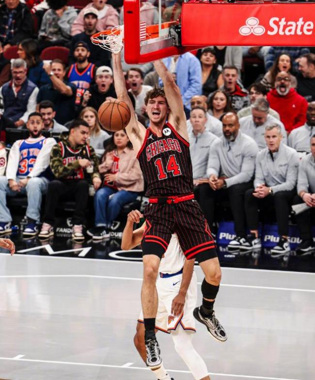 公牛5连胜东部第一 团队篮球显威力