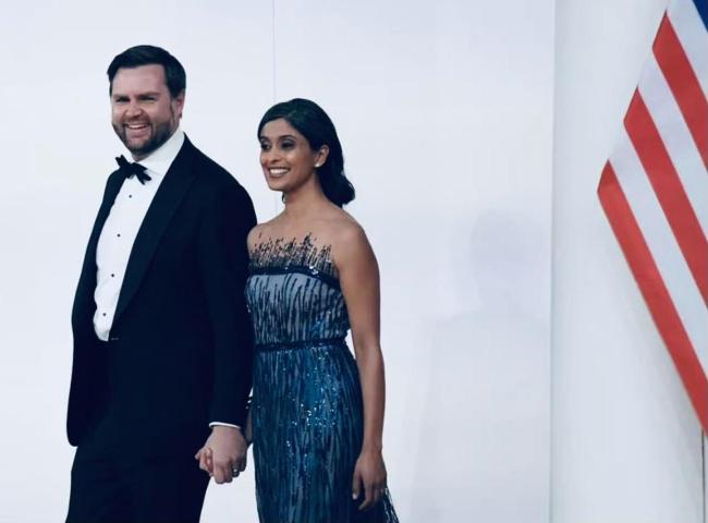 万斯一句话让印度裔美国人炸锅 宗教言论引发身份争议