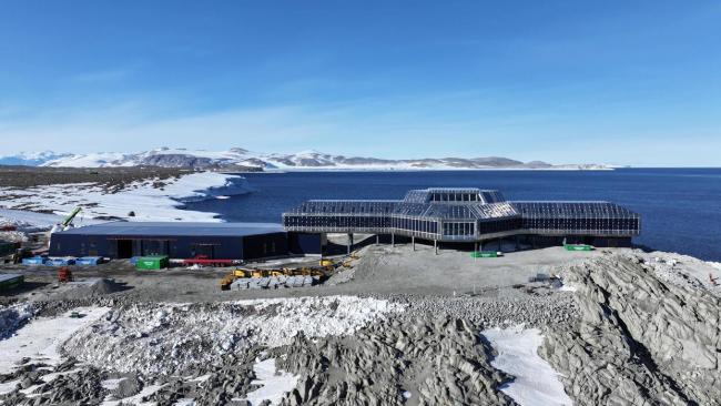 南极秦岭站明年全面建成 极寒施工挑战破解