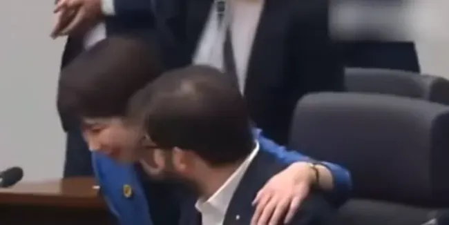 高市早苗APEC外交名场面