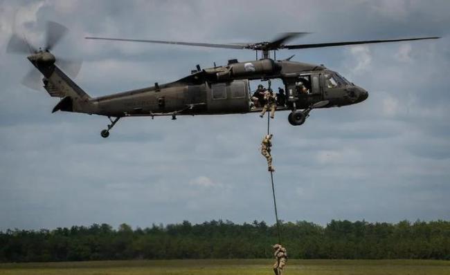 一架“黑鹰”引发红军城战役罗生门 突袭失败暴露指挥失误