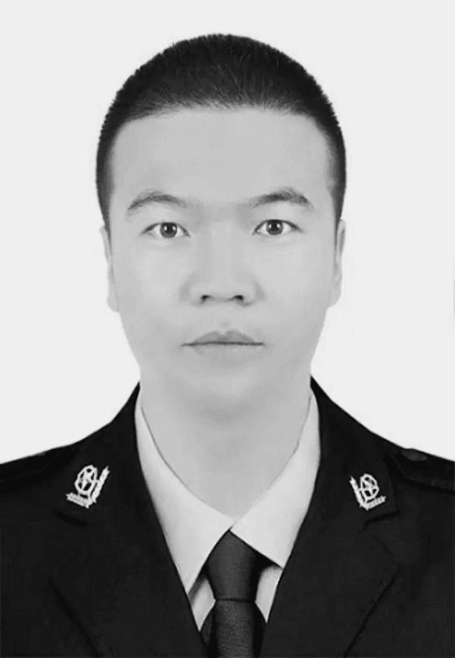 民警杨国林因公殉职，为