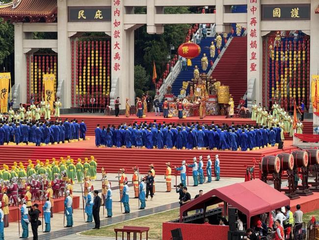 龙宇翔出席第二十七届湄洲妈祖文化旅游节开幕式