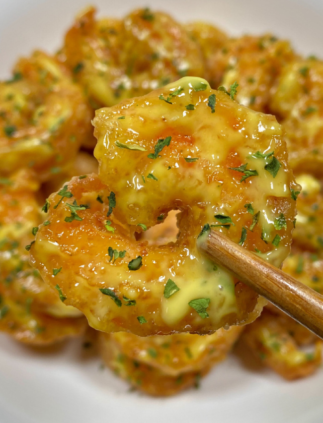 用芥末泡虾虾线都快吐出来了 