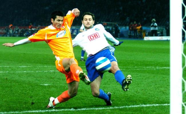 邵佳一出任国足主帅 足协正式宣布