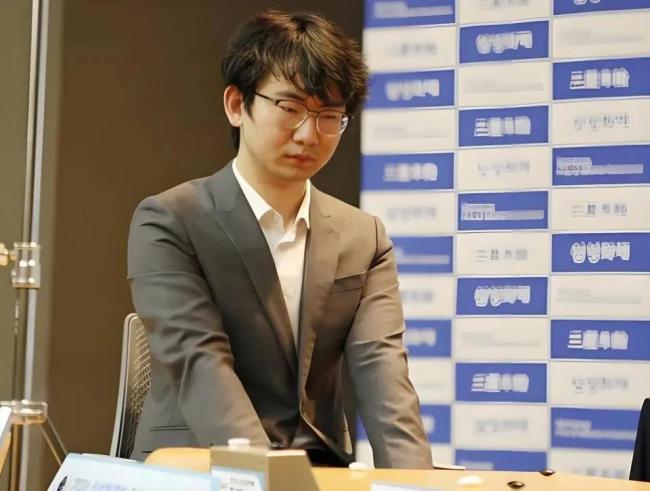 围棋最新等级分丁浩第1柯洁第6战鹰第441名 前十名多为世冠或世亚