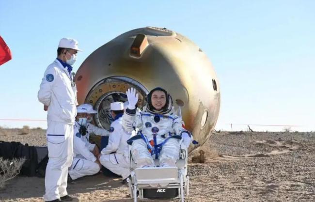 神20疑遭碎片撞击 太空救援如何展开 安全优先理性应对