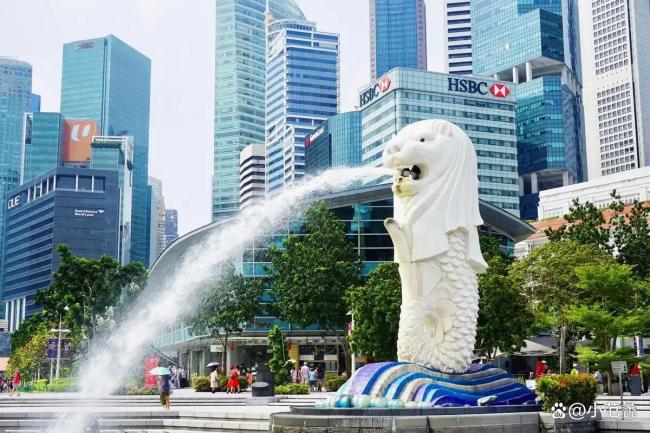 新加坡91岁老人每天工作12小时 养老压力下的无奈选择