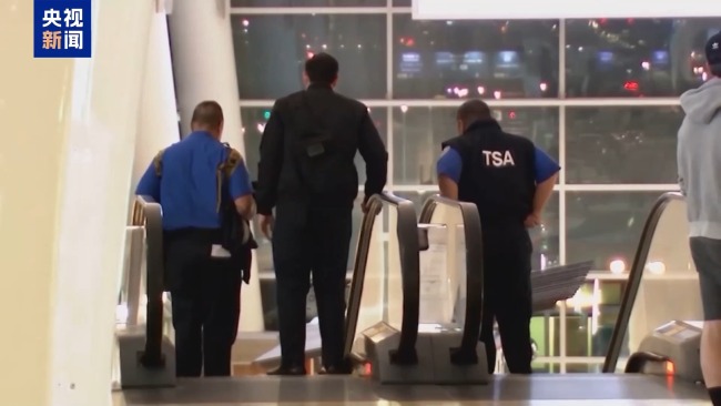 “停擺”持續 雇員停薪 美40座機場航班削減