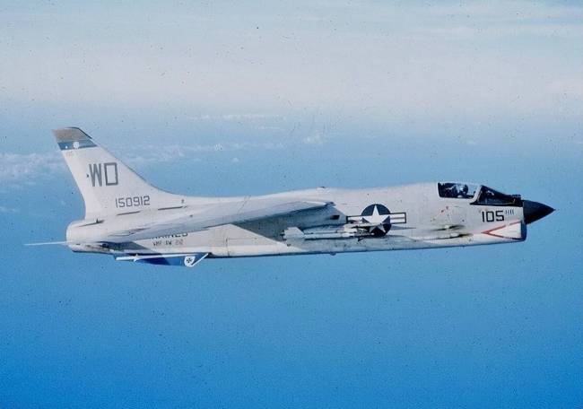 为何航母放飞舰载机需要逆风航行 提升升力保障安全