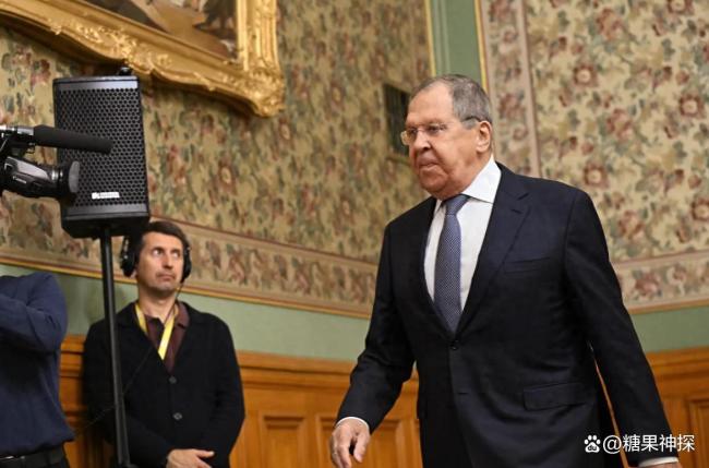 拉夫罗夫为何缺席俄高层会议 外交地位生变