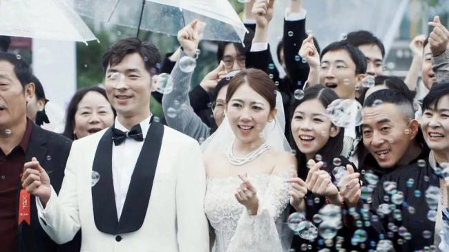 演员方文强刘文曲结婚 《最好的我们》同事成眷侣