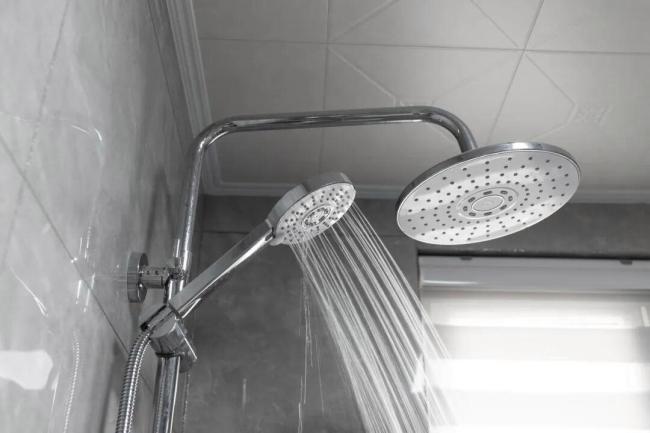 冬季洗澡建议 适宜频率与注意事项