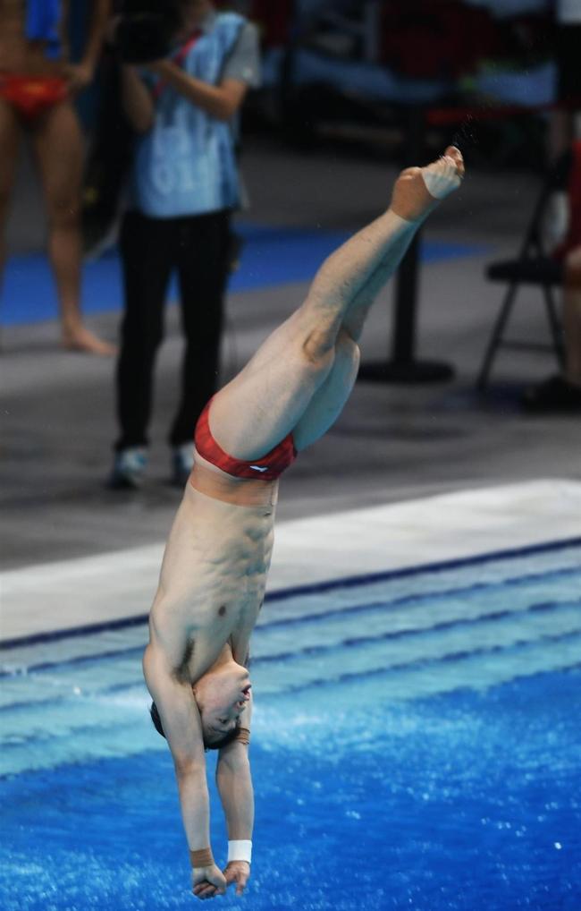 男子三米板湖北队“双源”包揽前二 王宗源加冕“双金王”