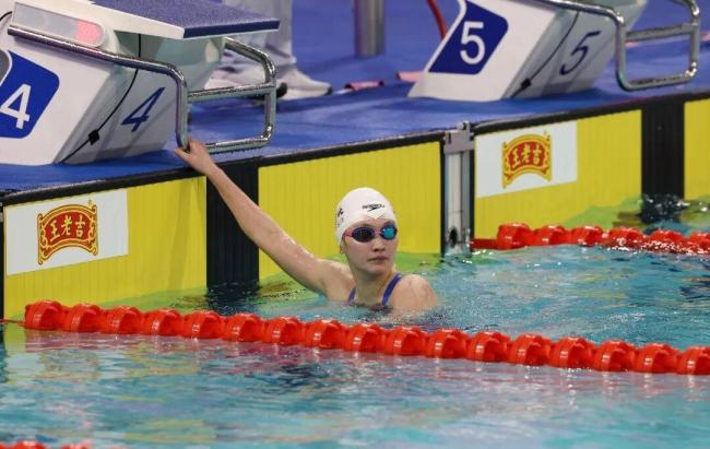 李冰洁夺全运会女子400自金牌 河北首金诞生