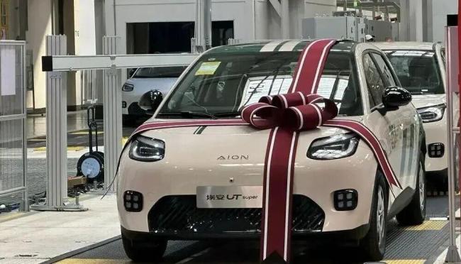 刘强东搅动车市风云