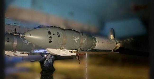 俄军FAB‑3000命中米尔诺格勒阵地，乌第38旅伤亡惨重，地面工事几近覆灭 乌军反攻计划受挫