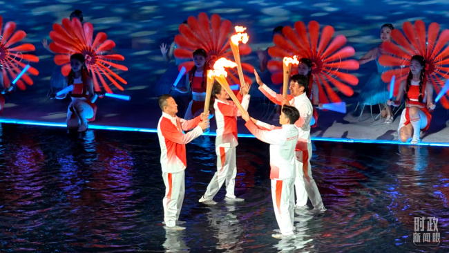 时政新闻眼丨第十五届全运会开幕日，习近平出席多场活动蕴含哪些深意