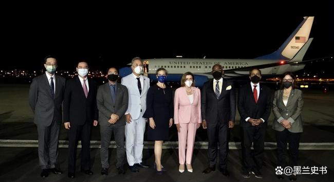 被总统痛骂,被中国制裁全家,快下台的佩洛西,为何里外不是人?