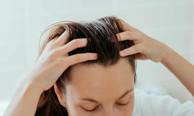 做好這4件事 幫你養(yǎng)出一頭健康秀發(fā)