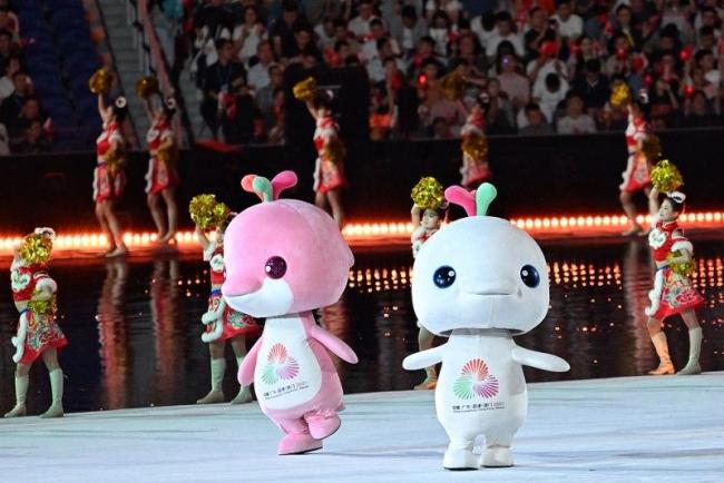 “大湾鸡”书包火了 二手最高卖1988