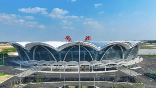 首架航班落地安徽亳州机场 正式通航开启新篇章