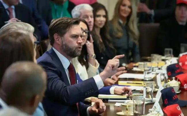 美政府关门43天后 暂时休战