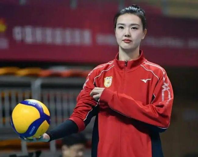 张雨霏拟评为游泳国家级教练 奥运辉煌再续新篇章