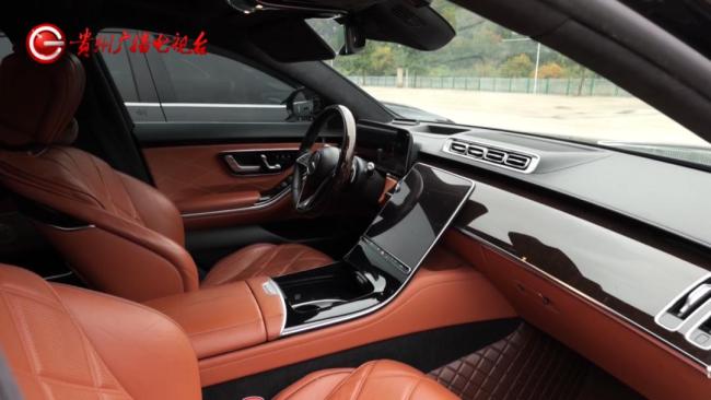 男子租百万豪车失联 店家找到后崩溃 豪车被拆解抵押