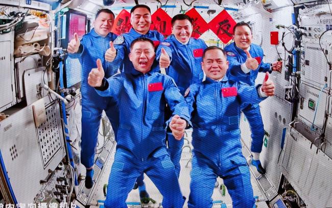 神二十乘组踏上回家之旅 稳字当头安全第一