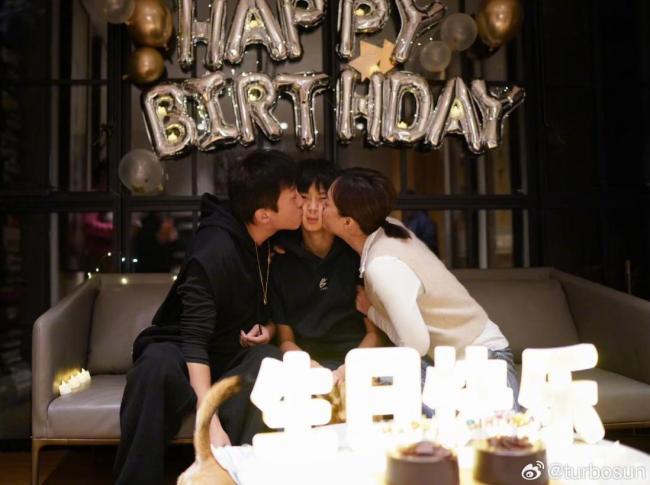 孙俪发文为等等庆生 回忆初为人父母的温馨与紧张