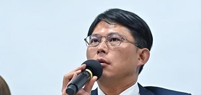 郑丽文和柯文哲黄国昌碰面 政坛新动态引发关注