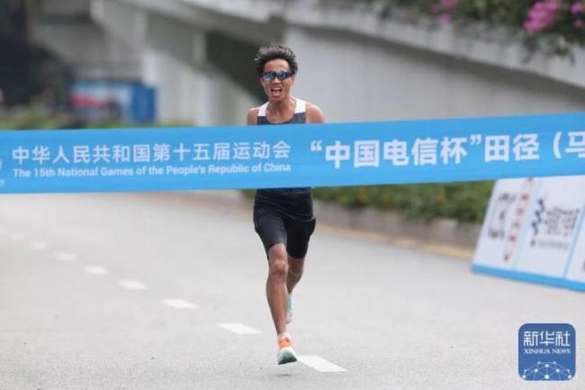 全运会史上首个跨境马拉松冠军出炉 宁夏选手何杰夺冠