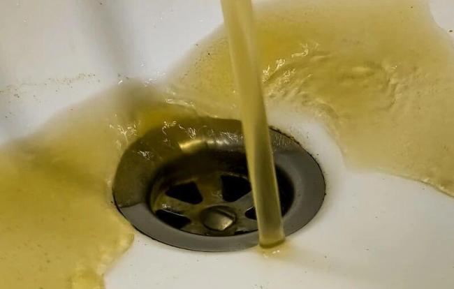 暖气不热就放放水？很多人都做错了 正确排气是关键