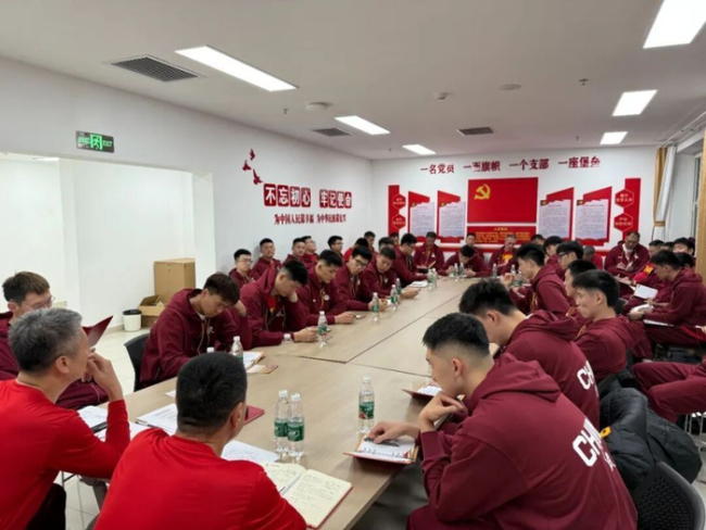 中国男篮已完成首日训练&nbsp;郭士强：人人都有公平竞争机会