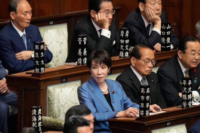 高市早苗向村山富市询问31年前的入侵历史