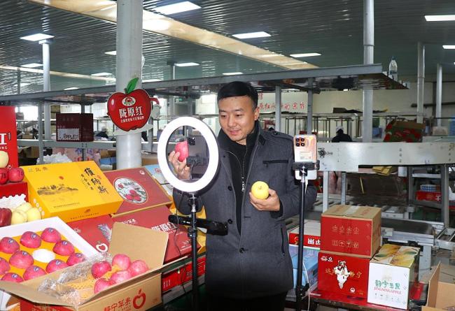 “十五五”目標(biāo)@奮斗者｜大力提振消費(fèi)，讓美好生活觸手可及