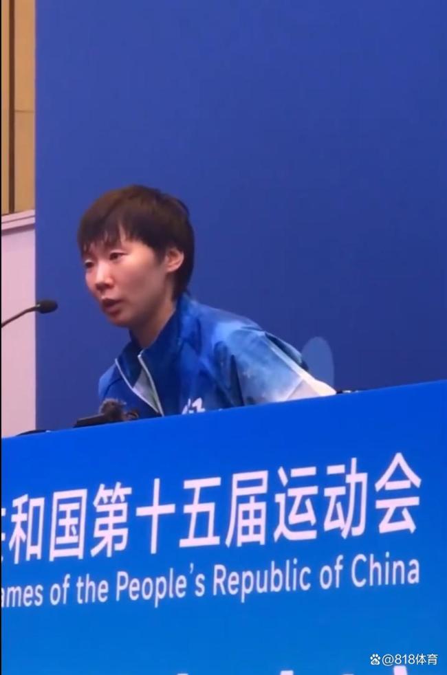 王曼昱被孙颖莎夸红温了！评价莎莎球技和发言都很全面，在强的过程中想着更强 良性竞争促成长