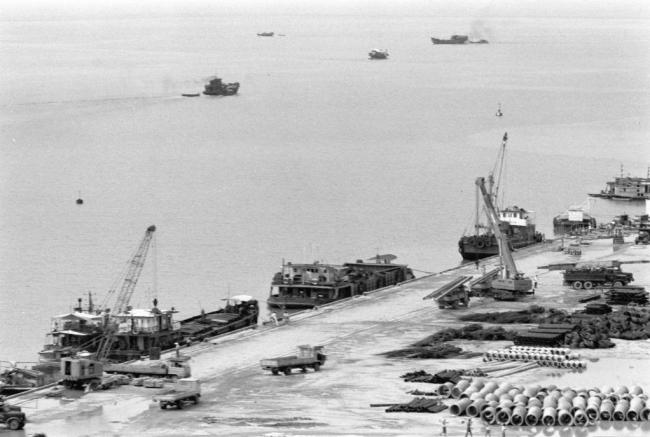 大看台|通讯:42.195公里,见深港情长