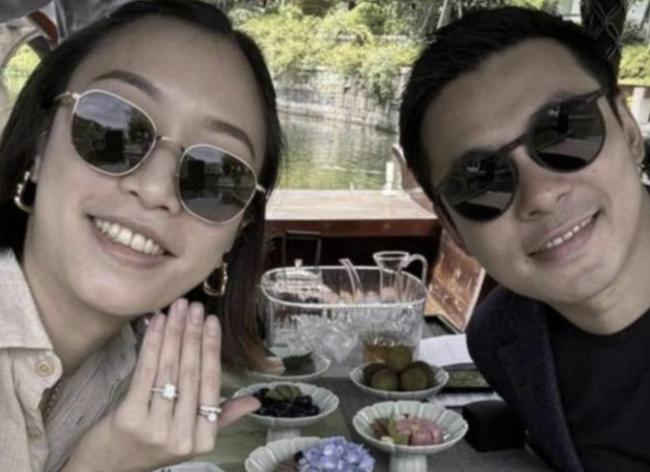 易倍网站:霍震霆朱玲玲霍启刚现身霍启仁婚礼低调雪山浪漫完婚(图4)