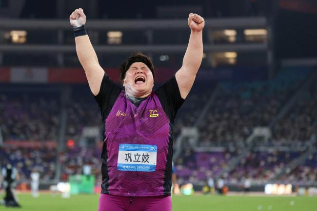 五连冠巩立姣永不放弃心中的光明，坚持就能照