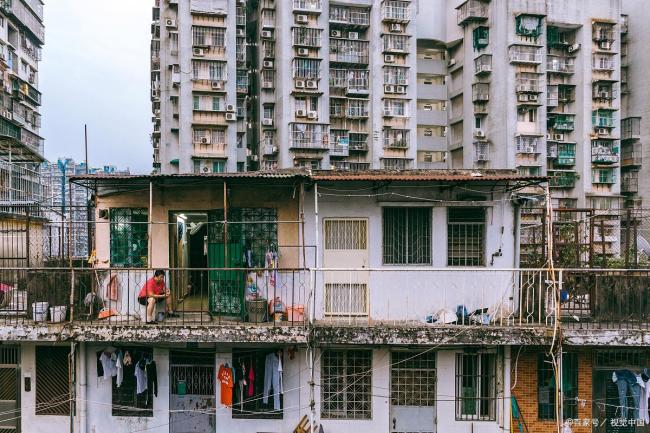 深圳一凶宅30人争抢699.8万拍出 价格优势胜心理阴影