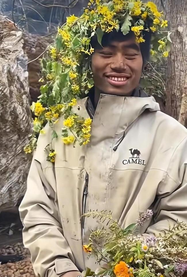 荒野求生林北終于接到女朋友 女友甜蜜慶生